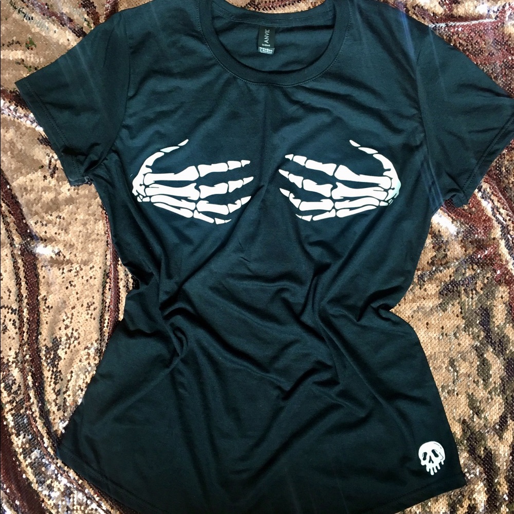 Skeleton hands t-shirt